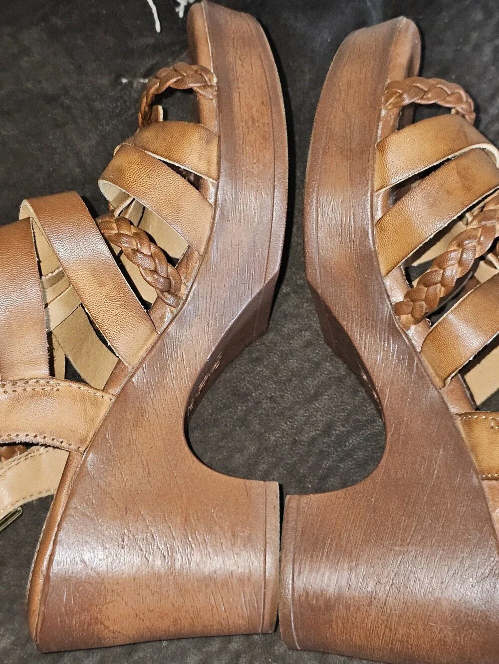 b.o.c. features heel